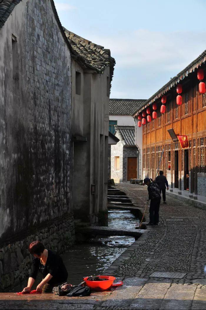 一步到位投资获取海外身份